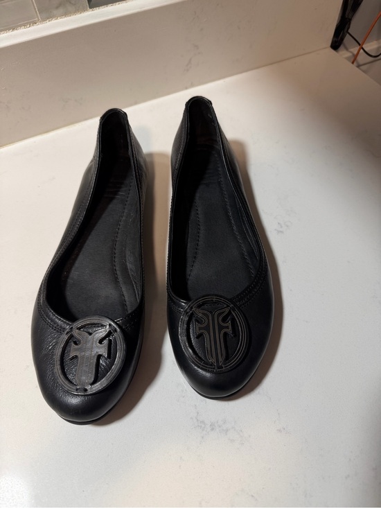 Frye Shoes - Frye Black Leather Logo Round-Toe Ballet Flats